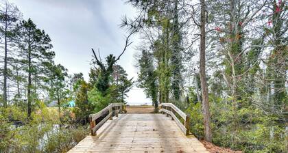 Tiny House w/ Big Views: Cabin in Shiloh!