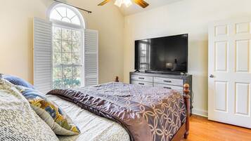 4 habitaciones, tabla de planchar con plancha, internet y ropa de cama
