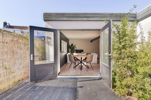 Studio with garden, near Station, Center Alkmaar