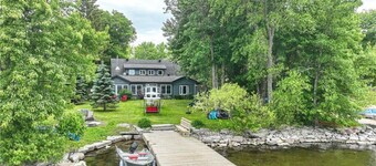 Stunning Family Friendly Lake House with Hot Tub