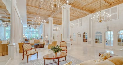 Walk To Beach! Palm Beach Penthouse Suite 4 Guests