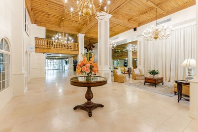 Palm Beach Island Pool Studio 3 Blocks to Beach!