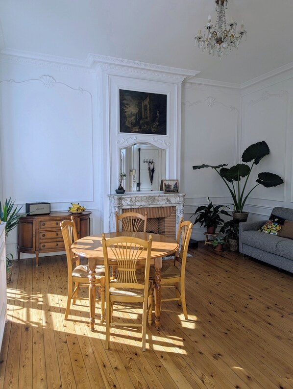 Interior - Charming T2 with balcony in Lille-Centre (Lille)