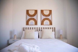 2 bedrooms, desk, iron/ironing board, WiFi - Modern flat for Pyrenees Adventures - Free Parking (Sabiñánigo)