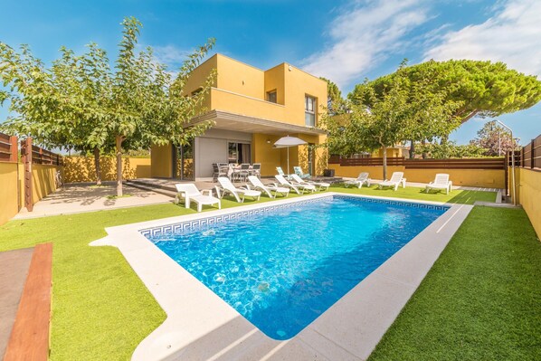 Vil·la | Piscina | Piscina coberta i piscina a l'aire lliure