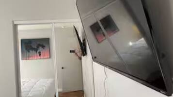 3 soverom, strykejern/-brett, wi-fi og sengetøy