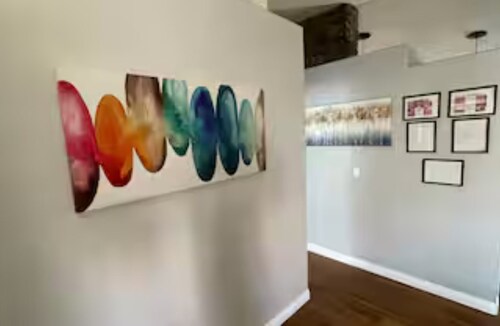 THE VACATION SPOT IN HENDERSON3-bedroom house in brilliant Henderson with WiFi