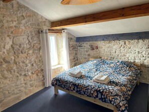 1 chambre, lit parapluie