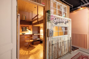 Comfort Triple Room | Free WiFi, bed sheets