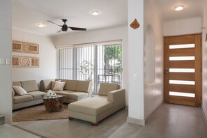 Smart TV - Casa Nautilus - 5 minutes away from the beach (Crucecita)