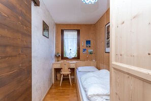 3 عدّة غرف نوم وواي فاي مجانًا وملاءات أسرّة