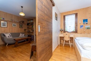 3 makuuhuonetta, ilmainen Wi-Fi, vuodevaatteet