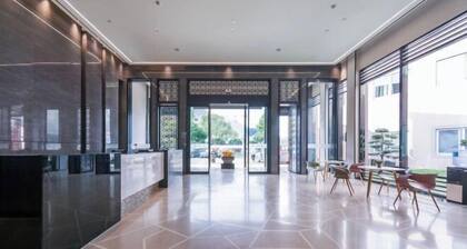 Fairyland Hotel (Linhai Yintaicheng)