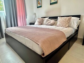 1 chambre, fer et planche à repasser, Wi-Fi, draps fournis