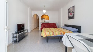 4 bedrooms, WiFi, bed sheets