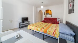 4 bedrooms, WiFi, bed sheets