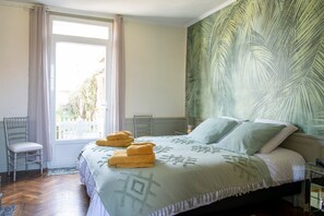 2 chambres, fer et planche à repasser, Wi-Fi gratuit, draps fournis