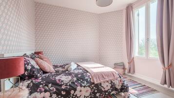 4 habitaciones, tabla de planchar con plancha y wifi gratis