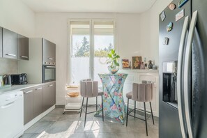 Fridge, microwave, oven, dishwasher