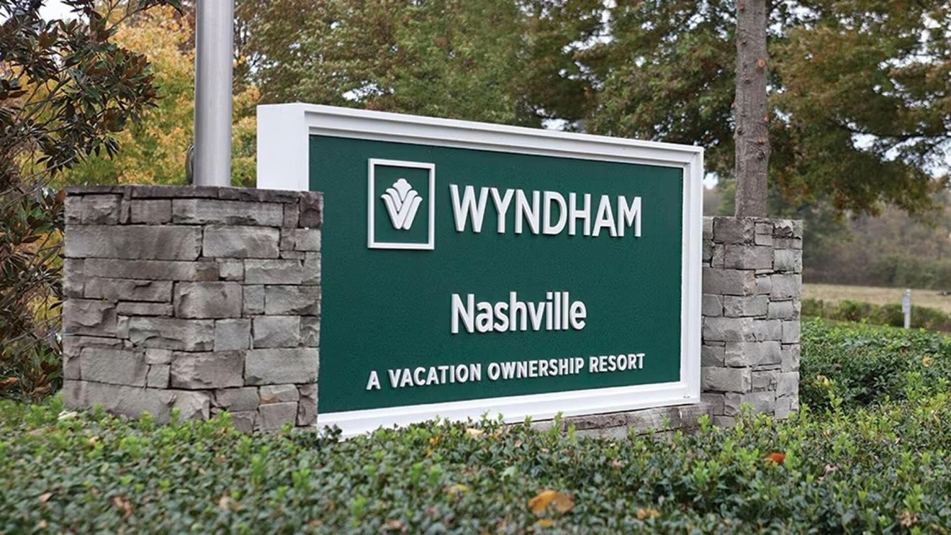 A sign for Wyndham Nashville, a vacation ownership resort.