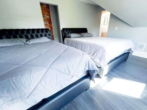 4 makuuhuonetta, vauvan matkasänky, Wi-Fi, vuodevaatteet