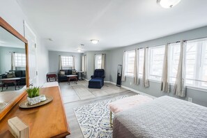 3 bedrooms, iron/ironing board, travel crib, WiFi