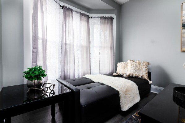 1 chambre, lit parapluie, Wi-Fi, draps fournis