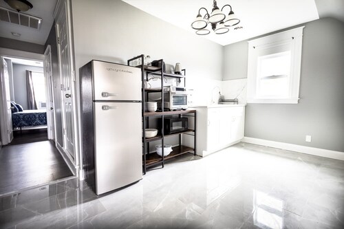 Comfy Micro Apartment 1BR 1Bath close to the falls