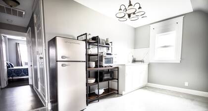 Comfy Micro Apartment 1BR 1Bath close to the falls