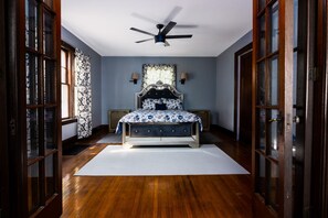 5 chambres, lit parapluie, Wi-Fi, draps fournis