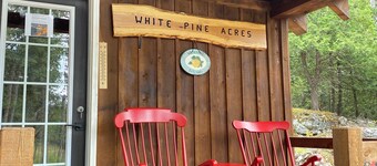 White Pine Acres Cozy couples cabin in lanark private on a large pond & pines