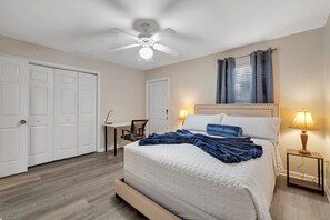 2 chambres, bureau, fer et planche à repasser, Wi-Fi gratuit