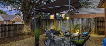 Cozy Miss - Comfy Family-Friendly Bungalow/Fenced Yard - Peaceful Neighborhood!