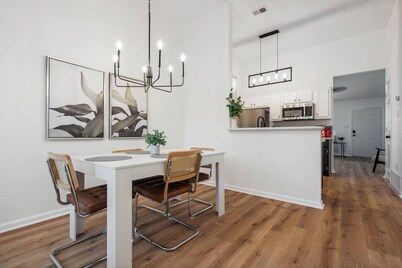 Cozy Miss - Comfy Family-Friendly Bungalow/Fenced Yard - Peaceful Neighborhood!