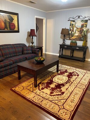 Smart TV - Charming 3-bedroom house with WiFi and AC in Nash (Nash)