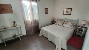 1 bedroom, free WiFi, bed sheets