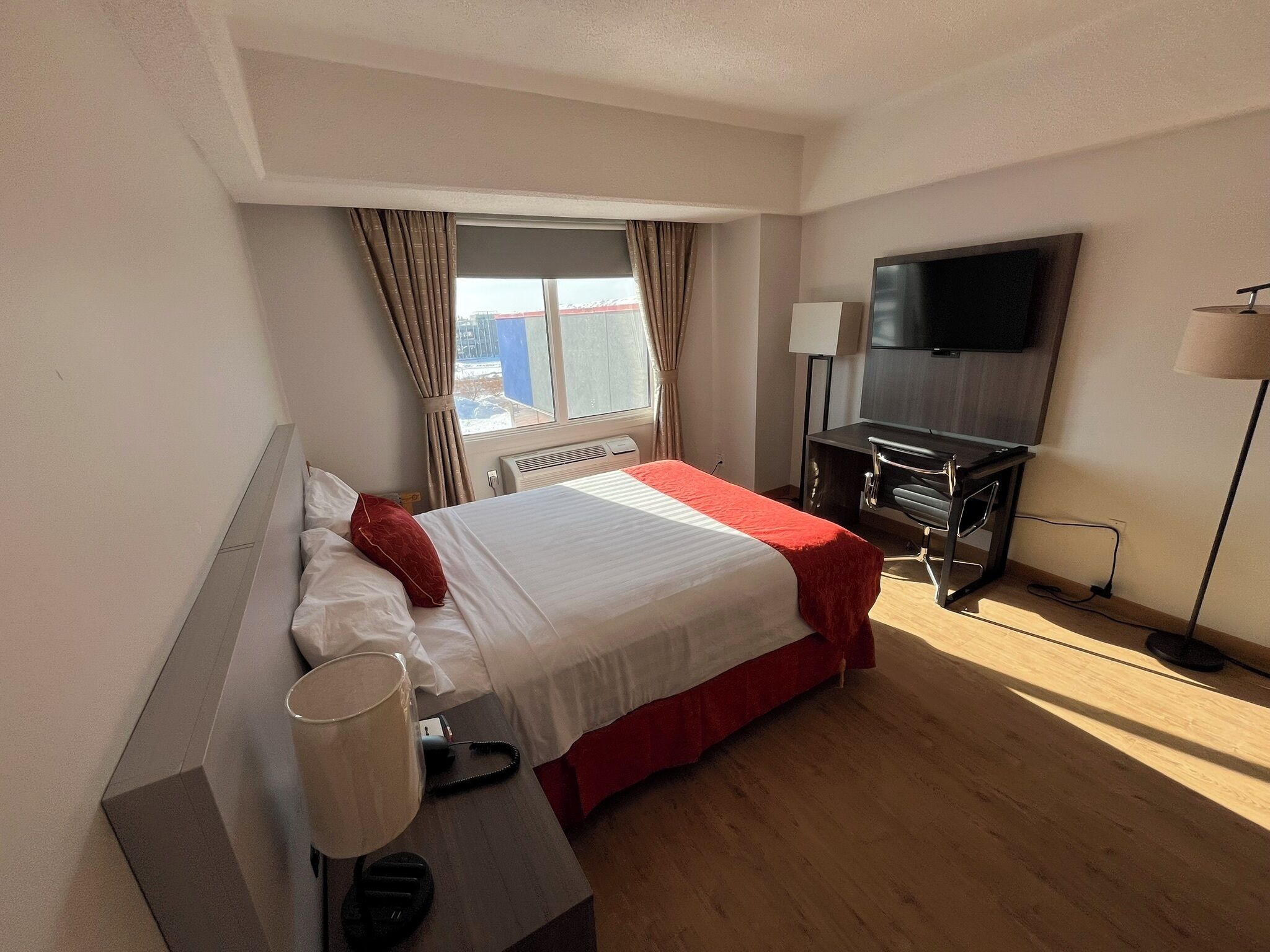 Chambre Deluxe | Bureau, fer et planche à repasser, accès au Wi-Fi (inclus)