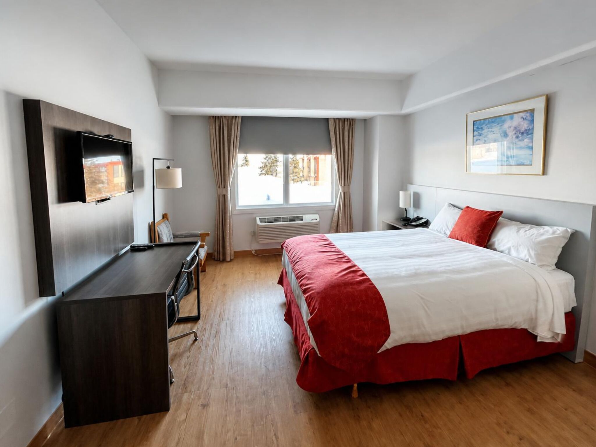 Executive Room, 1 Queen Bed, Non Smoking, City View