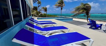 NO BIG TING - Beautiful Oceanfront Beach House, Snorkel Paradise w/ Private Pool