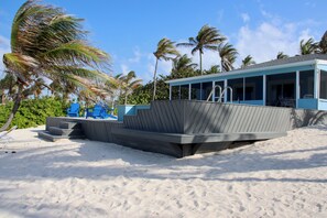 Exterior - NO BIG TING - Beautiful Oceanfront Beach House, Snorkel Paradise w/ Private Pool (rum point)