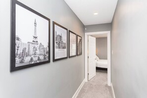 3 chambres, bureau, fer et planche à repasser, Wi-Fi gratuit