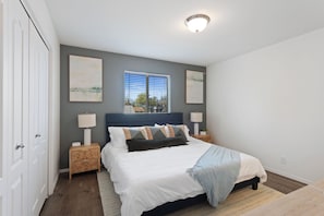 2 chambres, fer et planche à repasser, lit parapluie, Wi-Fi gratuit