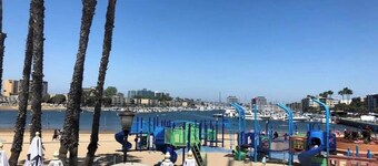 Oceanfront Bliss, Beach & Marina Views, Roomy 1BR