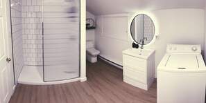 Serviettes fournies, savon, papier toilette