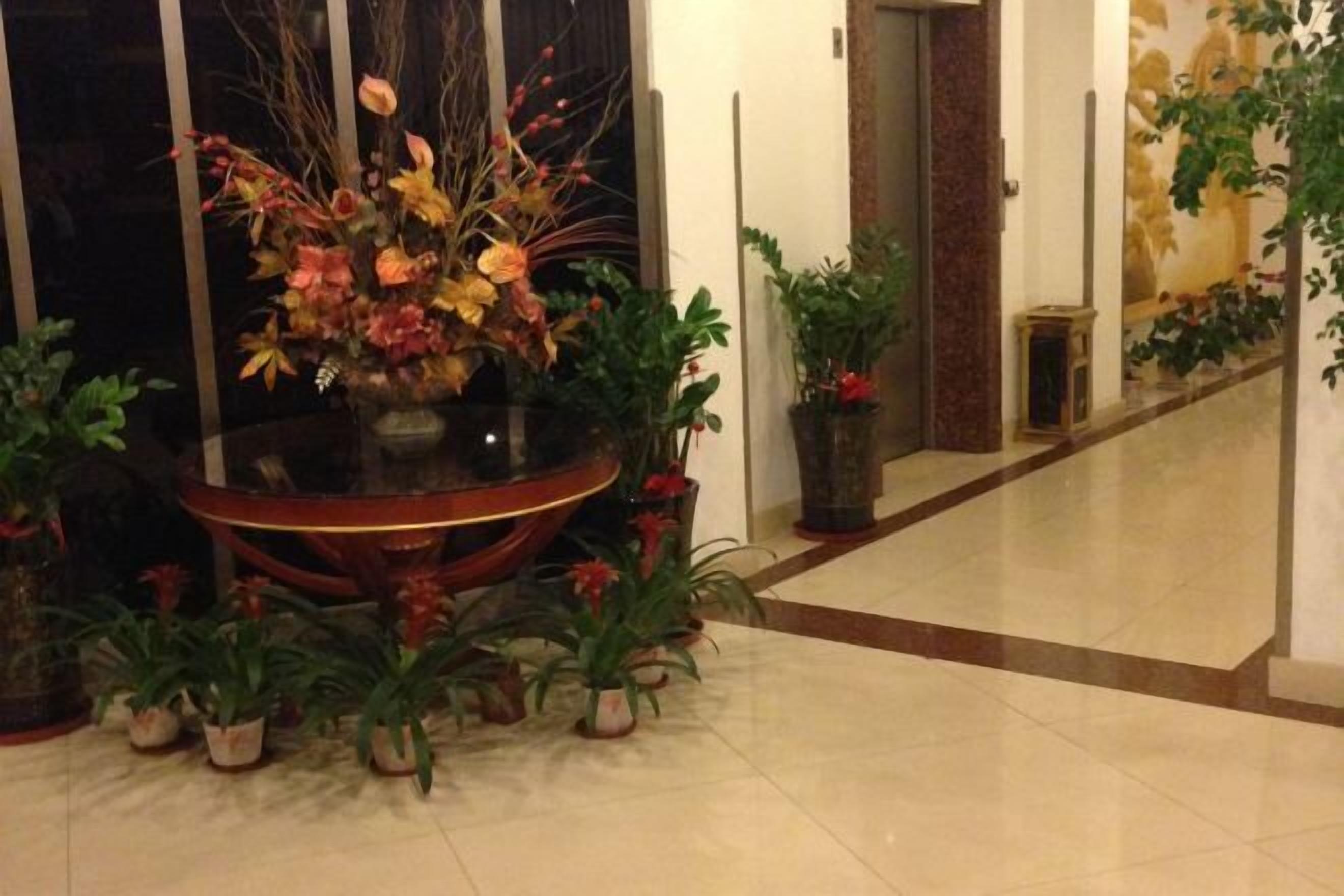 ロビーラウンジ