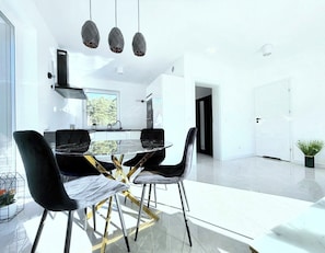 Dining - Luxury Gateway by the Forest Pilchowo Szczecin (Pilchowo)