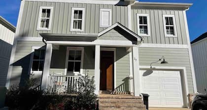 Spacious 5-bed/5 bath home with river view.