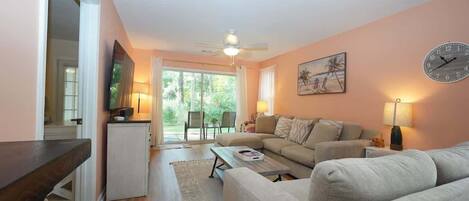 Smart-TV, Kamin, Arbeitsbereiche