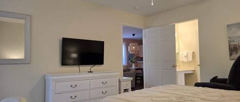 2 chambres, fer et planche à repasser, lit parapluie, Wi-Fi gratuit