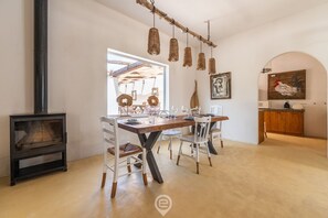 Dining - Villa Barbagallo – Your private oasis with pool, just minutes from the sea 🏖️ (Perd'e Sali)